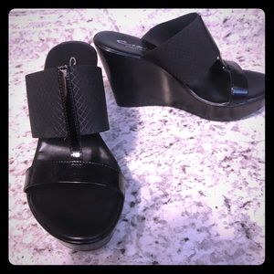 Black Contesa Wedges by Italian Shoemakers 7